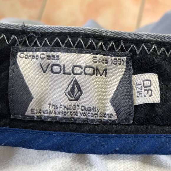 Volcom Men’s Gray Shorts - Picture 3 of 4
